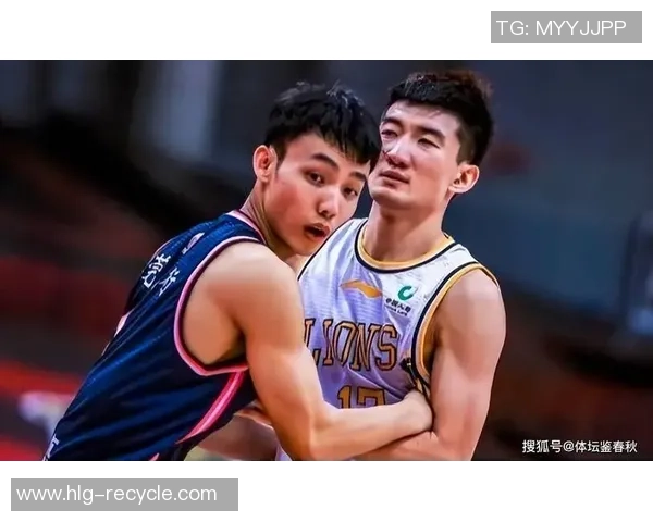 后卫真别全选防卫球员了！孙铭徽徐杰不让进，进攻都差成啥样了！